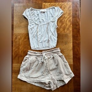Ocean Drive Shorts Beige & White Crop Shirt